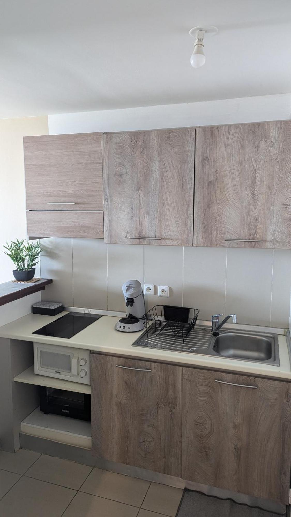 דירות סיינט דניס Entierement Equipe, Climatise, Wifi, Au Dernier Etage Sans Vis A Vis מראה חיצוני תמונה