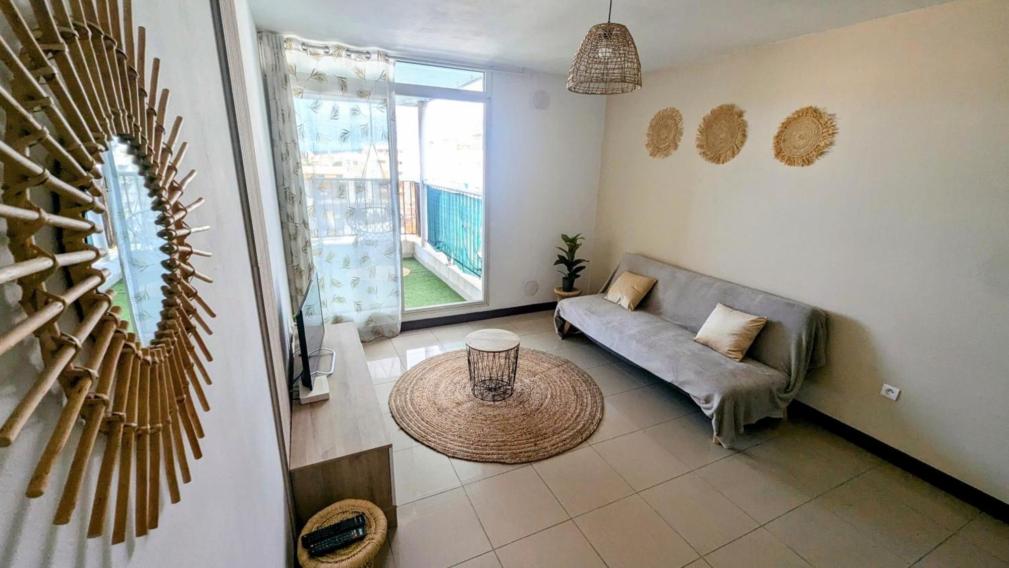 דירות סיינט דניס Entierement Equipe, Climatise, Wifi, Au Dernier Etage Sans Vis A Vis מראה חיצוני תמונה